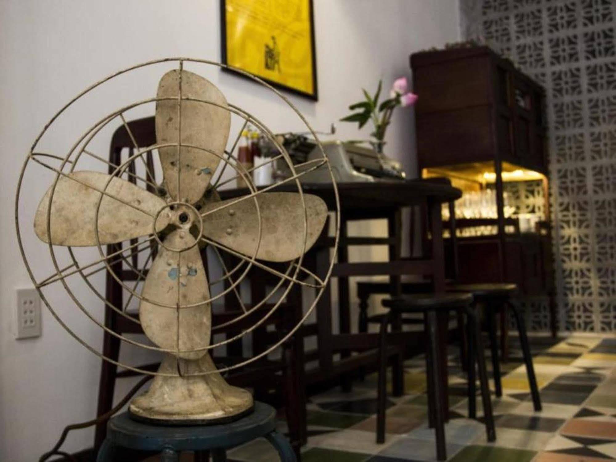 Tripwriter & Bistro Khách sạn *